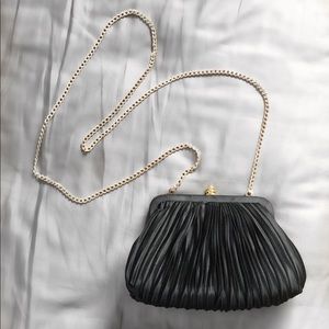 Sasha Black Clasp Clutch with Chain Strap